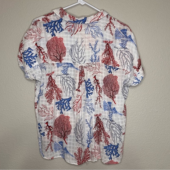 Jane and Delancey White Button Front Shirt with Red & Blue Coral Print Size L - Picture 3 of 3